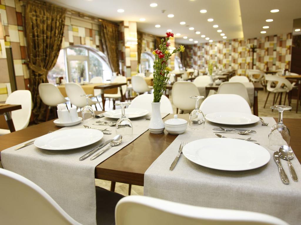 Feyzan Hotel Corum Bagian luar foto